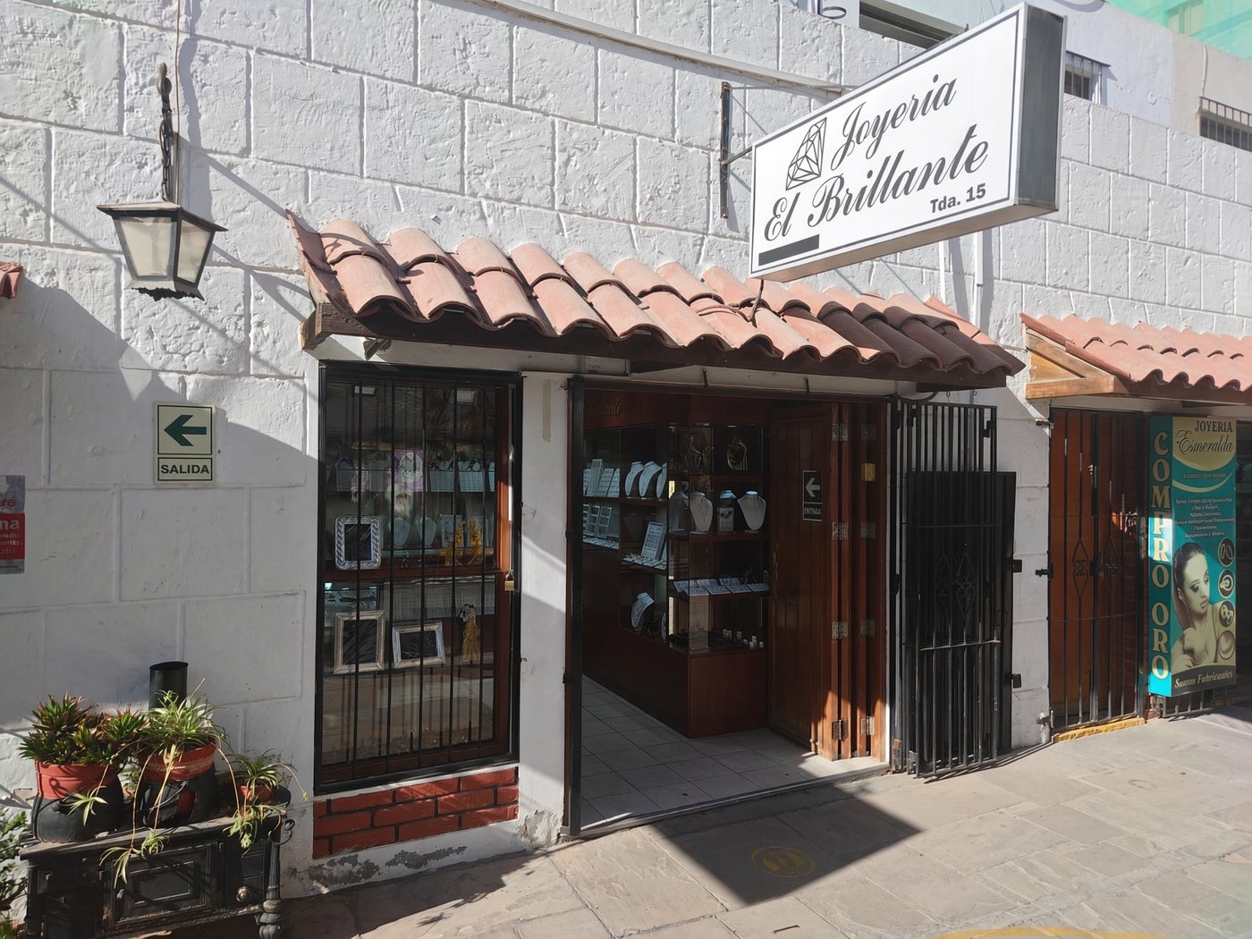 Local de Joyería El Brillante, Int. 15, Galería Colonial
